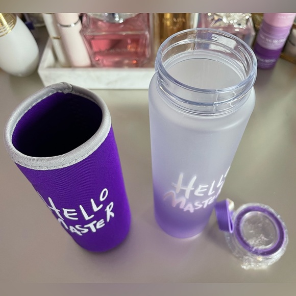 Water bottle - Picture 2 of 4